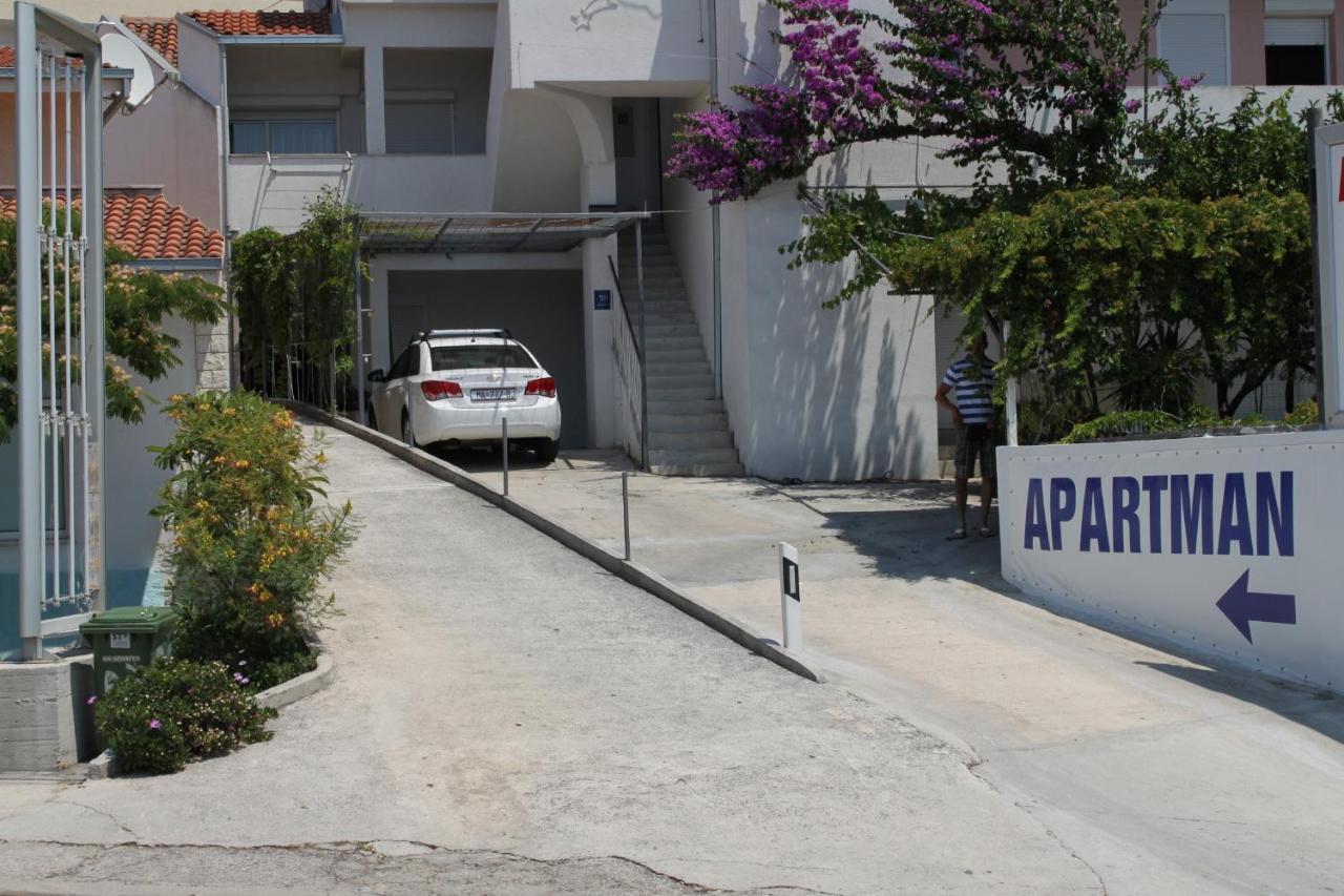 Apartman With A Parking Space - 6693 Makarska
