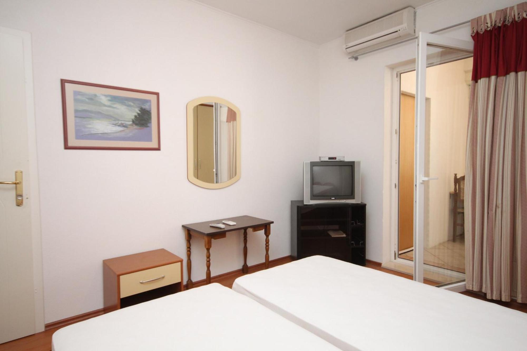 With A Parking Space - 6693 Apartman